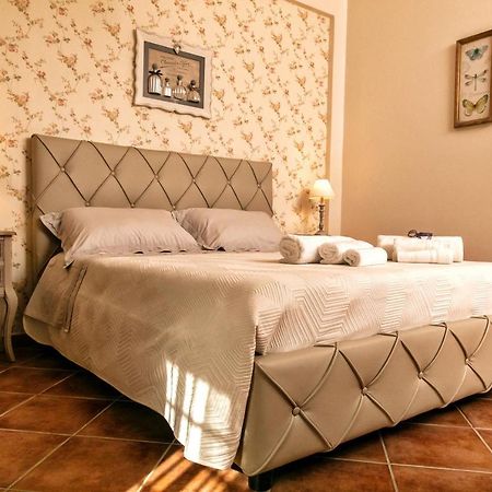 Il Mandorlo Fiorito Bed And Breakfast Ogliastro Cilento Dış mekan fotoğraf